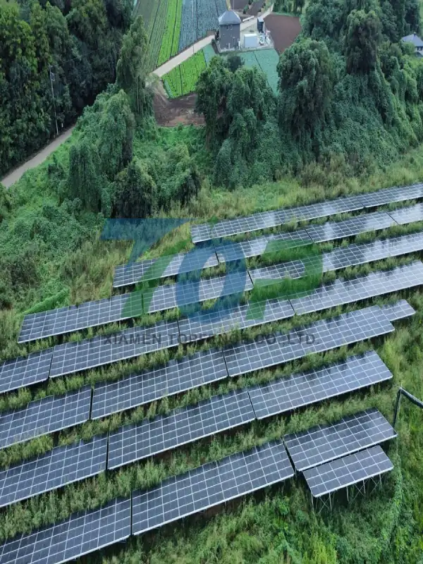 日本·茨城県·常総市 2.8MW 野立て型太陽光発電所 俯瞰全景写真