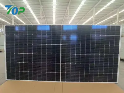 MBB多主栅およびハーフカットセル構造による高出力太陽光発電モジュール技術図